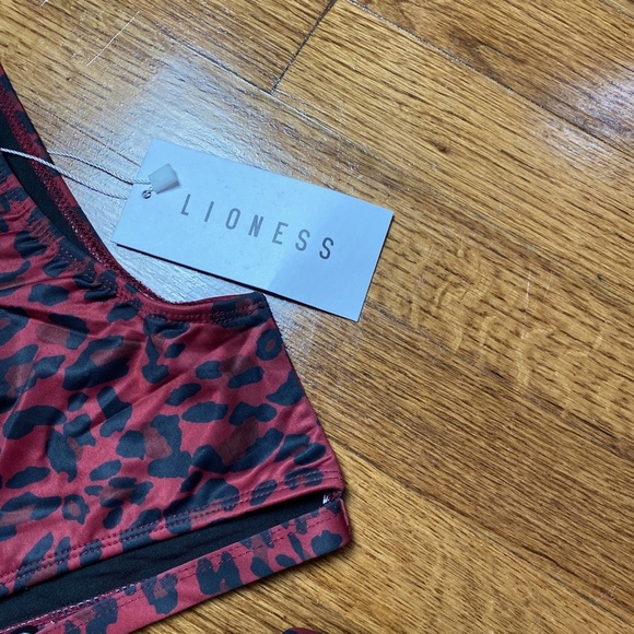 Lioness  Bikini - Picture 2 of 4